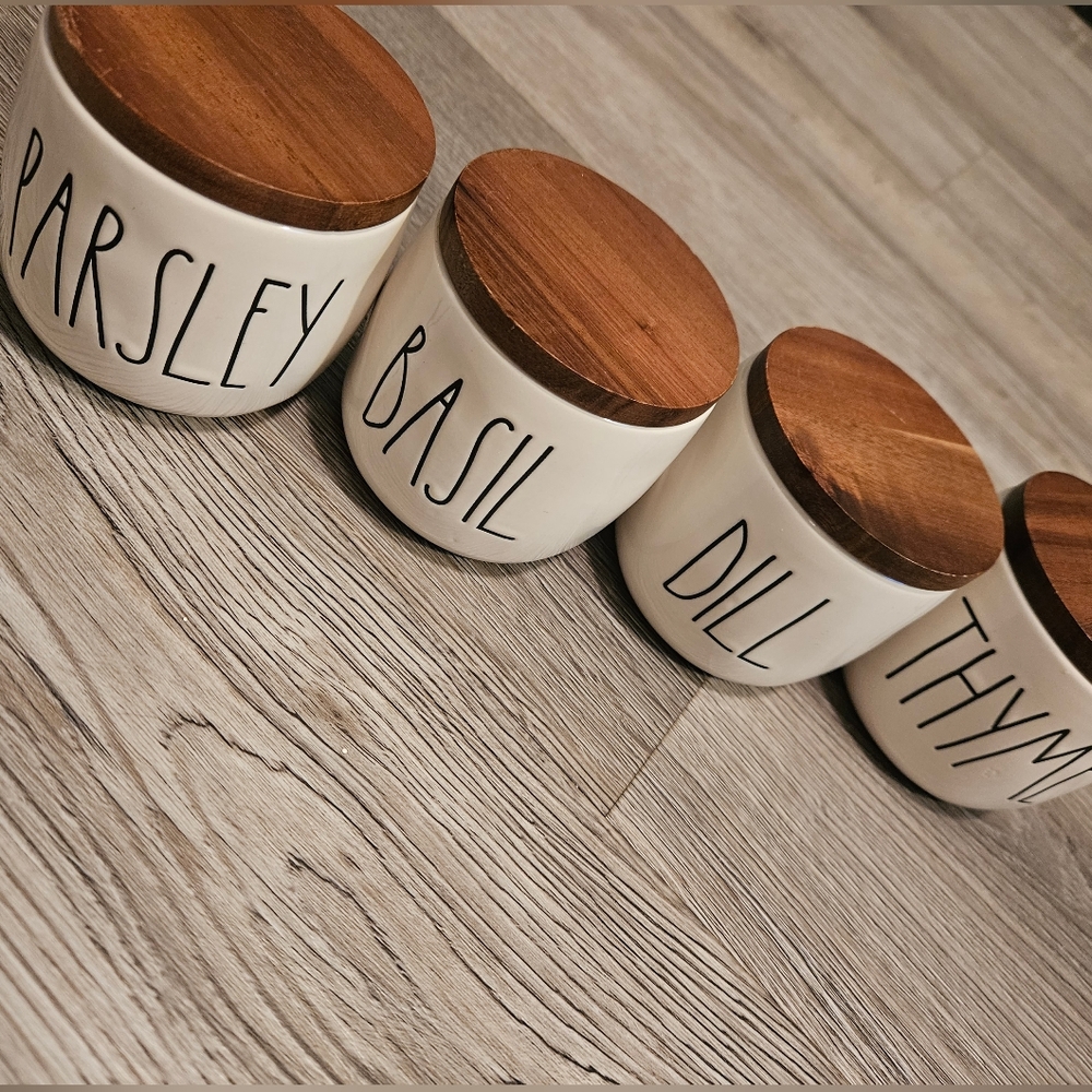 Rae Dunn spice set of 4